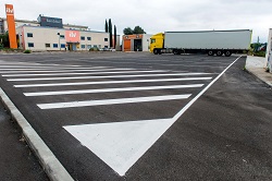 Aparcament per a camions a l'Av. Sant Julià